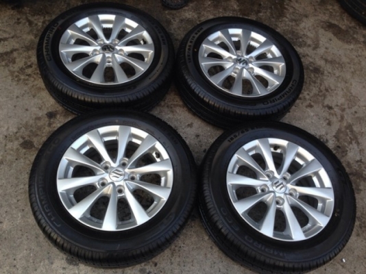 ขายล้อแม็ก suzuki ertiga 15 พร้อมยางป้ายแดงถูกๆ