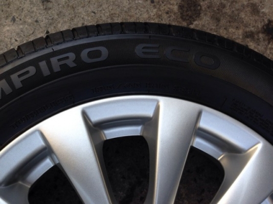 ขายล้อแม็ก suzuki ertiga 15 พร้อมยางป้ายแดงถูกๆ