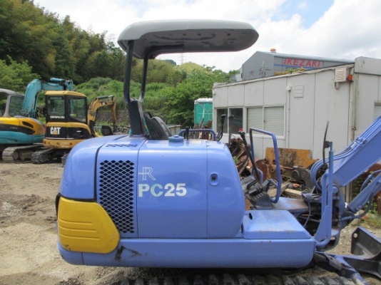 รถขุด Komatsu รุ่น: PC25 ซี-1E ซีเรียล:7109 ปี:1995 ชั่วโมง:1227 สต๊อกเรานำเข้าจากยี่ปุ่น