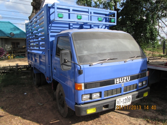 ขาย ISUZU 6 ล้อดั้มเกษตร เครื่อง 4BEI 110 แรง ฝาดำ ยาว4.5m  น็อต 5 รู ล้อ 16