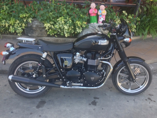 ขาย triumph Bonneville 900cc ปี2011 รถศูนย์