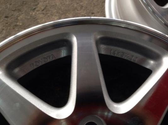 ขายล้อแม็ก toyota vios ขอบ 14 ตัวเก่าสภาพ สวยๆ