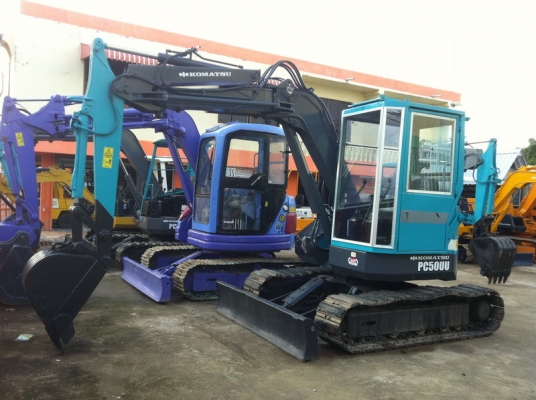 ขาย KOMATSU PC50UU-1  มีเก๋ง