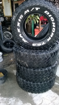 ขายยาง 31x10.5 1ชุด ปี11ชุดละ4500