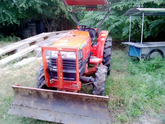 ขายรถไถคูโบต้า L3408  4WD มีใบมีดตราช้าง ผาลบุกเบิก3*22 และโรตารีตราช้าง1.6 พน้อมไช้ครับ