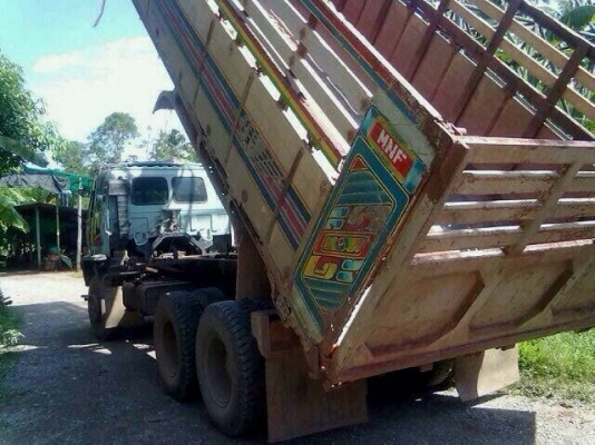 ขายรถบรรทุกสิบล้อดั๊มพ์ Isuzu นางฟ้าแท้ เครื่อง195 แรง 2เพลา ดั๊มพ์มิเนียมทะเบียนพร้อม ขายรถบรรทุกสิบล้อดั๊มพ์ Isuzu นางฟ้าแท้ เครื่อง195 แรง 2เพลา ดั๊มพ์มิเนียมทะเบียนพร้อม