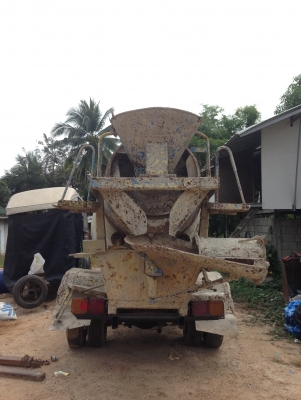 ขายรถโม้ปูน 2.5 คิว มีทะเบียน เครื่องดี พร้อมใช้งาน