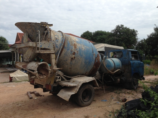 ขายรถโม้ปูน 2.5 คิว มีทะเบียน เครื่องดี พร้อมใช้งาน