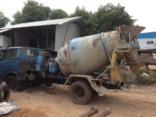 ขายรถโม้ปูน 2.5 คิว มีทะเบียน เครื่องดี พร้อมใช้งาน