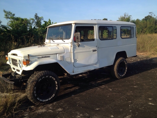 ขาย toyota landcruiser