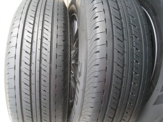 ขายล้อแม็ก All new Isuzu d-max สีรมดำ ป้ายแดง 16"x6.5" et41 6รู139.7 +ยาง Bridgestone duravis 215/70r16 ยางผลิตสัปดาห์ที่ 7-1 เส้น, 8-3 เส้น ปี13 ตุ่มที่หน้ายางมีอยู่ทุกเส้นใช้ 5xx km ขายทั้งชุด 16,900 บาทครับ สนใจติดต่อเล็กคลองสาม (081-3747940)