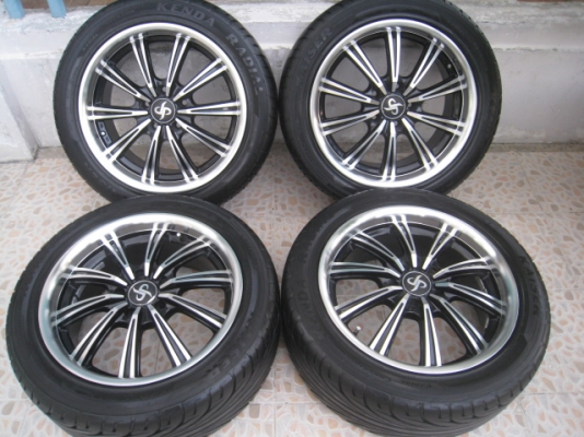 ขายล้อแม็กมือสอง dp 17"x7.5" et40 5 รู 114.3 สีดำหน้าเงา + ยางผลิตสัปดาห์ที่ 10 ปี 10  สนใจติดต่อเล็กคลองสาม (081-3747940)