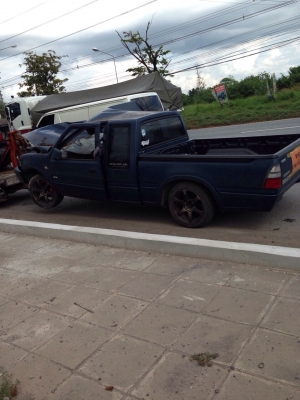 อีซูซุดราก้อนอายแคป เครื่อง2500 ปี2002 อีซูซุดราก้อนอายแคป เครื่อง2500 ปี2002