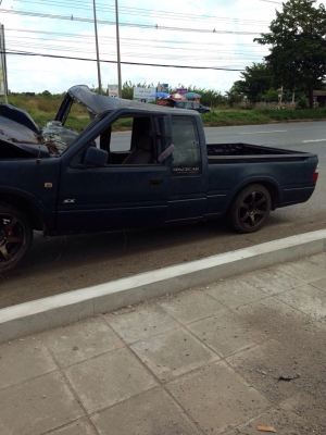 อีซูซุดราก้อนอายแคป เครื่อง2500 ปี2002 อีซูซุดราก้อนอายแคป เครื่อง2500 ปี2002