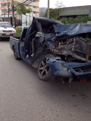 อีซูซุดราก้อนอายแคป เครื่อง2500 ปี2002