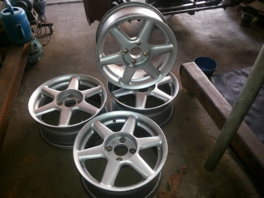 ขายล้อขอบ16/4รู/114.3ออฟเซท25กว้าง7นิ้วสภาพสวยไม่คดไม่ดุ้ง