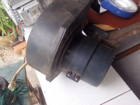 (มีVDOทดสอบให้ดู)โบลวเวอร์ ( Blower ) ขนาดประมาณ100-200W.แรงลมดีมากๆเหมาะเอาไปต่อได้หลากกลาย ใช้200V.ต่อใช้งานไฟบ้าน