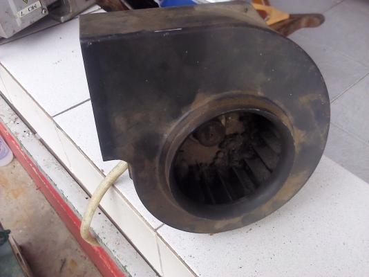 (มีVDOทดสอบให้ดู)โบลวเวอร์ ( Blower ) ขนาดประมาณ100-200W.แรงลมดีมากๆเหมาะเอาไปต่อได้หลากกลาย ใช้200V.ต่อใช้งานไฟบ้าน
