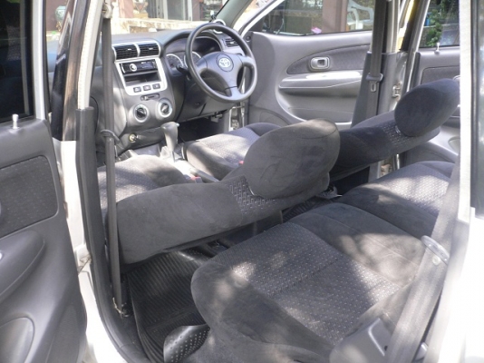 ขายรถครอบครัว TOYOTA AVANZA 1.3 S ตัวTOP Airbag ABS เกียร์ออโต้ ปี2005 สีบรอนซ์ ติดแก๊สหัวฉีด LPG