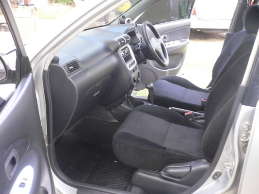 ขายรถครอบครัว TOYOTA AVANZA 1.3 S ตัวTOP Airbag ABS เกียร์ออโต้ ปี2005 สีบรอนซ์ ติดแก๊สหัวฉีด LPG