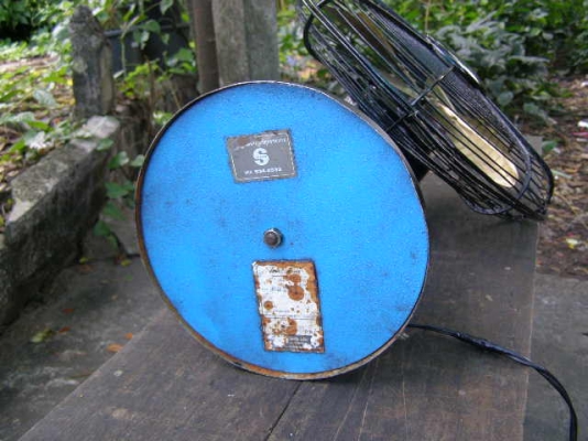 ขายพัดลมเก่า เก็บก็ได้ ใช้ก็ดี โชว์ก็สวย ลดเหลือ 1000.