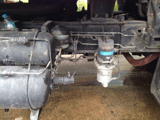 รถฮีโน่ 10 ล้อ ( รถน้ำมัน ) KT920 เปลื่ยนเครื่อง 187 แรงม้า. สนใจติดต่อ 081 - 6079515 รถฮีโน่ 10 ล้อ ( รถน้ำมัน ) KT920 เปลื่ยนเครื่อง 187 แรงม้า. สนใจติดต่อ 081 - 6079515