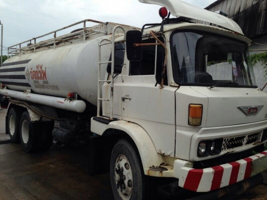 รถฮีโน่ 10 ล้อ ( รถน้ำมัน ) KT920 เปลื่ยนเครื่อง 187 แรงม้า.  สนใจติดต่อ 081 - 6079515