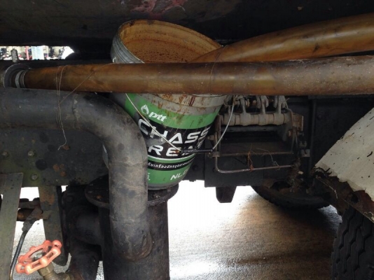 รถฮีโน่ 10 ล้อ ( รถน้ำมัน ) KT920 เปลื่ยนเครื่อง 187 แรงม้า. สนใจติดต่อ 081 - 6079515 รถฮีโน่ 10 ล้อ ( รถน้ำมัน ) KT920 เปลื่ยนเครื่อง 187 แรงม้า. สนใจติดต่อ 081 - 6079515