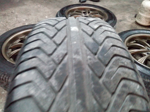 ขายแม็ก 18" 5รู114 พร้อมยาง(สภาพ 90\%) YOKOHAMA ADVAN 235/60/18