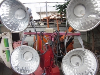 ขาย- เครื่องปั่นไฟ หร้อมสปอร์ตไลท์ ไฟ 4 ดวง แบบเครื่องยนต์ ดีเซล มือสองเก่าญี่ปุ่น พร้อมใช้งาน ขาย- เครื่องปั่นไฟ หร้อมสปอร์ตไลท์ ไฟ 4 ดวง แบบเครื่องยนต์ ดีเซล มือสองเก่าญี่ปุ่น พร้อมใช้งาน