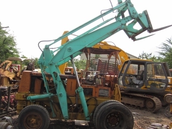 ขาย- รถตัก คีบอ้อย คีบไม้ KOMATSU: SD20 เครื่องดีเซล มือสองญี่ปุ่น สภาพพร้อมใช้งาน