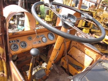 ขาย- รถตัก คีบอ้อย คีบไม้ KOMATSU: SD20 เครื่องดีเซล มือสองญี่ปุ่น สภาพพร้อมใช้งาน ขาย- รถตัก คีบอ้อย คีบไม้ KOMATSU: SD20 เครื่องดีเซล มือสองญี่ปุ่น สภาพพร้อมใช้งาน