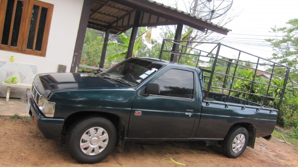 ขายกระนิสสันบิ๊กเอ็มตอนเดียว เครื่องฝาแดงละเอียดสภาพพร้อมใช้งานเครื่องดีไม่ไอไม่จาม+แอร์เย็นจนหนาว+เทปชีดี+ยางดี4เส้น+เสริมแหนบพร้อมบรรทุกงาน+ศูนย์ดีช่วงล่างแน่นปึก+คอกกระบะพร้อมบรรทุก+ภาษีปี57+เอกสารพร้อมโอน....ขาย98000บาทต่อรองได้นิดน่อยรถยุอำนาจเจริญมา