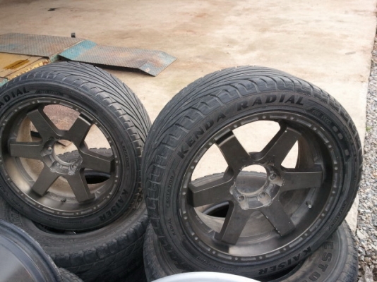 ขายแม็กพร้อมยางมีคู่เดียวครับพี่ฝากขายครับ