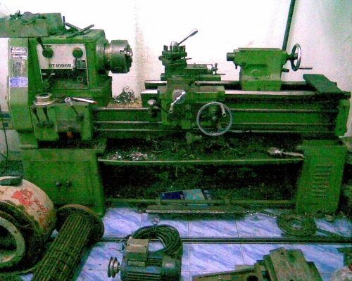 เครื่องกลึง 6 ฟุต รุ่นหนัก TURNUR 3 เพลา สะพานเกลียว 2 เครื่องกลึง 6 ฟุต รุ่นหนัก TURNUR 3 เพลา สะพานเกลียว 2