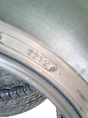 255-70-16  ปี12 สภาพสวยดอกนิ่ม1ชุด 3900(ยังไม่ได้ล้าง)