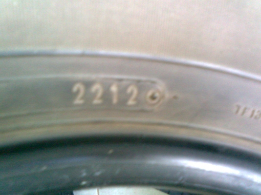 255-70-16  ปี12 สภาพสวยดอกนิ่ม1ชุด 3900(ยังไม่ได้ล้าง)