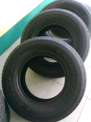 255-70-16  ปี12 สภาพสวยดอกนิ่ม1ชุด 3900(ยังไม่ได้ล้าง)