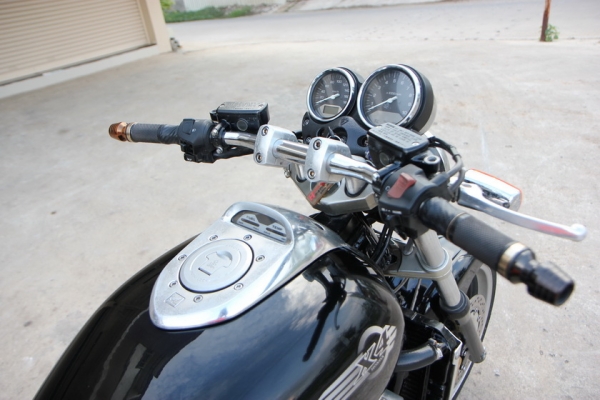 ขาย HONDA X4 1300cc ปี2001 อินวอยล์พร้อมสรรพสามิต