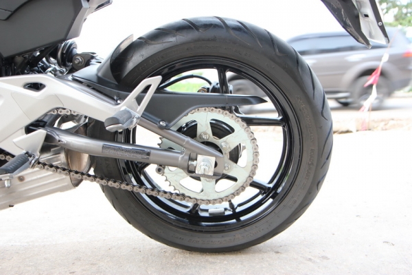 ขาย ER6N 650 ปี12 ทะเบียนพร้อมโอน สภาพป้ายแดง วิ่ง 1000 โลแท้ๆ