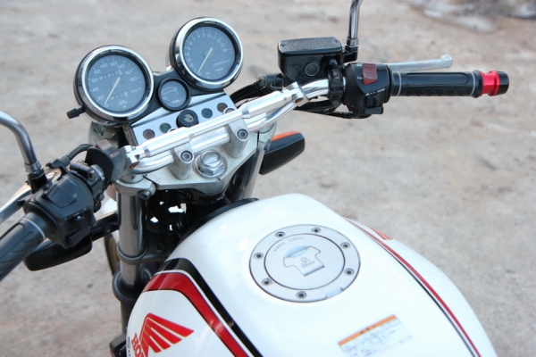 ขาย CB400 Sf ปี94 ไมล์3ลูก ทะเบียนแท้ๆๆ โอนขนส่งทั่วประเทศ พร้อมแต่ง