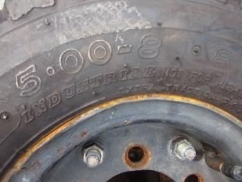 ขาย- ยางพร้อมกระทะ ล้อ สำหรับรถยก โฟล์คลิฟท์ จำนวน 4 เส้น ราคาถุก 7,800 บาท เท่านั้น ขาย- ยางพร้อมกระทะ ล้อ สำหรับรถยก โฟล์คลิฟท์ จำนวน 4 เส้น ราคาถุก 7,800 บาท เท่านั้น