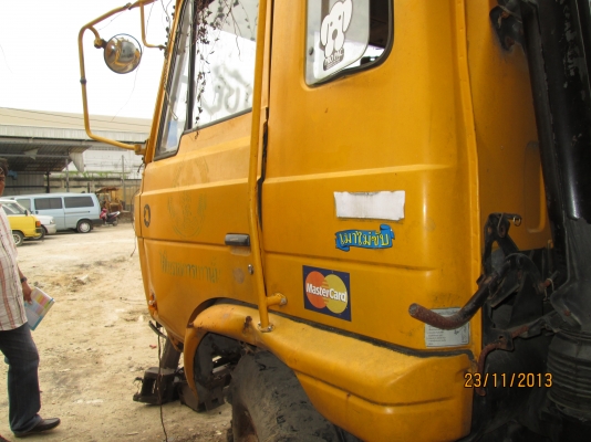 นิสสันเครื่อง165-หัวครัชซี-เบรคทิ็ปฟี่-น๊อตล้อ8ตัว-รถห้างขายตามสภาพ-มี2คัน-