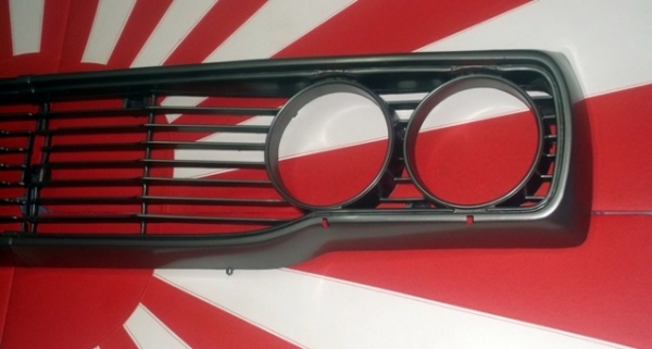 ขายกระจังหน้า toyota RN 20 เเละ 25 สภาพสวยๆ