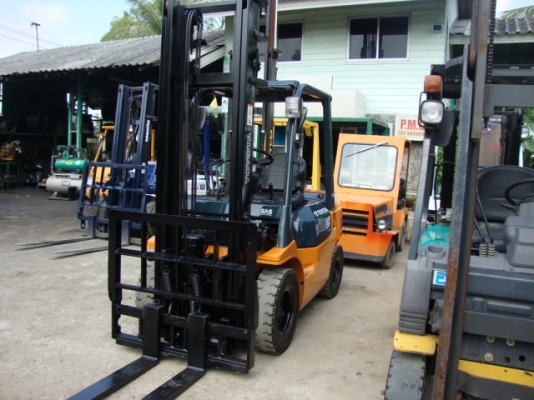 ++++ ขายด่วน !!! รถโฟล์คลิฟท์  TOYOTA  7FD25   (รถนอก สภาพดี)  เครื่องยนต์ดีเซล  เสา 4 เมตร  เกียร์ธรรมดา  ฮิ้งค์โฟล์ค  ยางตัน  งา 1,070  มม.  *** สนใจราคาคุยกันได้ครับ ***