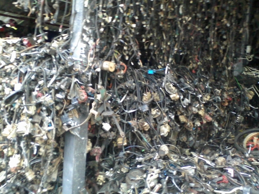 ขออนุญาติขายเครื่องเวบ 100 125 110 spark nano suzuki Kawasaki Honda Yamaha  จากเชียงกงครับ  http://www.truck2hand.com/index.php?actions=content/view&amp;content_id=28290 http://www.truck2hand.com/index.php?actions=content/view&amp;content_id=34515 http://