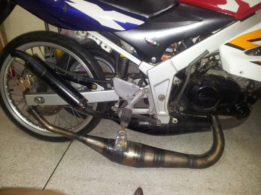 ขายท่อลอดท้องที่หูยึดท่อปั๊ม แดงบางทราย ใส่lsครับ 700 รับของจรัญ13ไม่มีปลายนะครับ