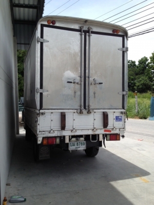 ขายรถบรรทุก 4 ล้อ อีซูซุ ตู้ทึบใหม่ สภาพดีพร้อมใช้งาน  086-366-4168