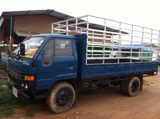 ขาย โตโยต้า WU 40 เครื่อง 13 B 110 แรง สนใจติดต่อ คุณตี๋ 085 2849088