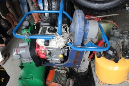 ขายเครื่องตบกระโดดเครื่อง hondaเก่าญี่ปุ่น 4HP